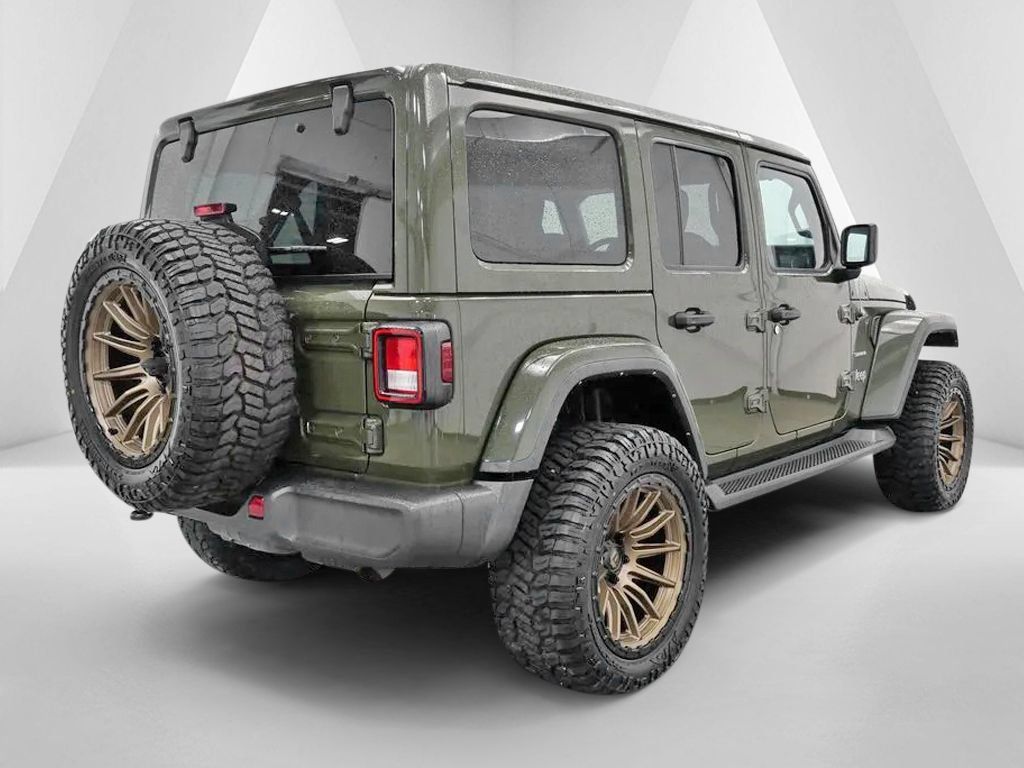 Used 2022 Jeep Wrangler Unlimited Sahara AWD/4WD image 7