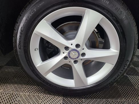 Used 2016 Mercedes-Benz GLE 350 GLE 350 4MATIC Sport Utility 4 w/ Premium Package image 17