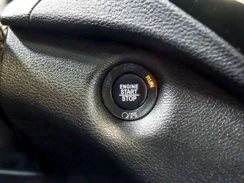 Used 2021 Jeep Cherokee Latitude Plus image 20