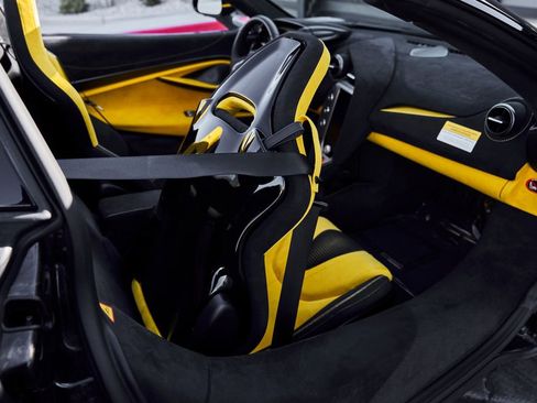 Used 2026 McLaren 750S Spider image 47