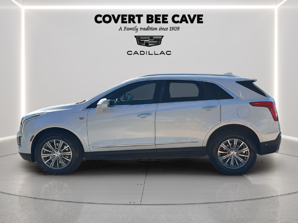 Used 2017 Cadillac XT5 Luxury w/ Driver Awareness Package FWD image 4