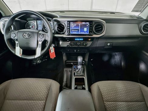 Used 2022 Toyota Tacoma SR5 RWD image 26