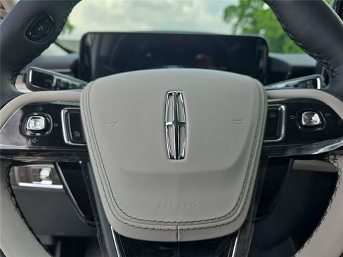 New 2026 Lincoln Aviator 2WD image 21