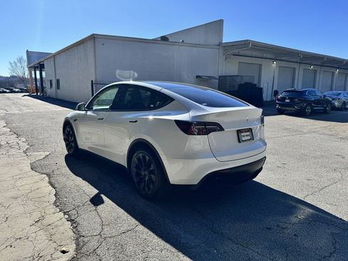 Used 2023 Tesla Model Y Long Range image 4