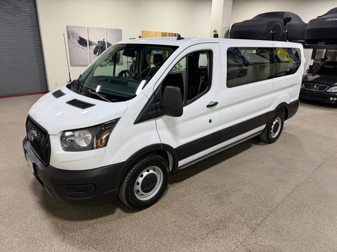 Used 2021 Ford Transit 150 XL image 4