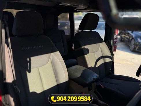 Used 2013 Jeep Wrangler Unlimited Rubicon w/ Connectivity Group AWD/4WD image 28