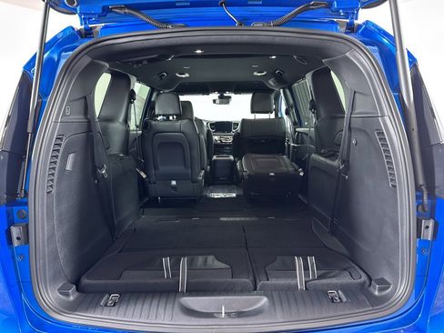New 2026 Chrysler Pacifica Select AWD/4WD image 10