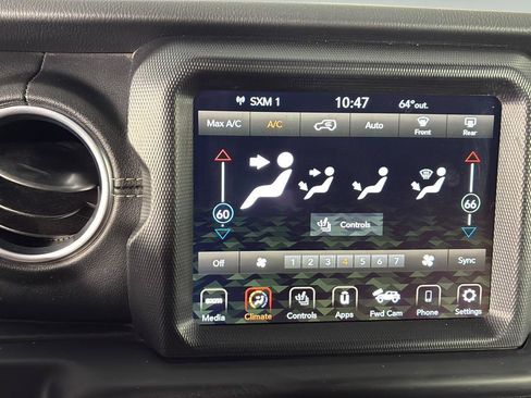 Used 2021 Jeep Wrangler Unlimited Rubicon 4xe w/ Cold Weather Group AWD/4WD image 32