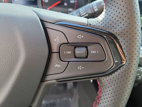 New 2026 Chevrolet Trax RS FWD image 29