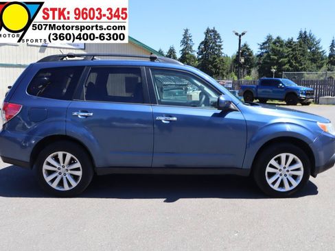 Used 2011 Subaru Forester 2.5X Limited AWD/4WD image 9