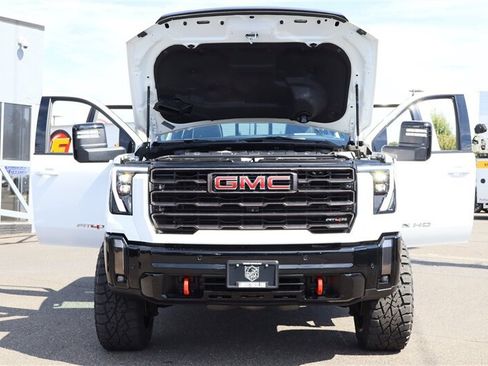 Used 2024 GMC Sierra 2500 AT4X AWD/4WD image 48