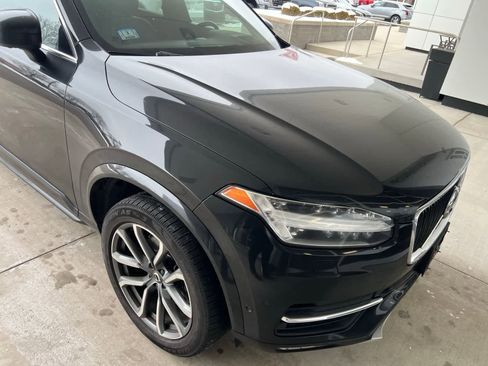 Used 2017 Volvo XC90 T6 Momentum w/ Vision Package image 4