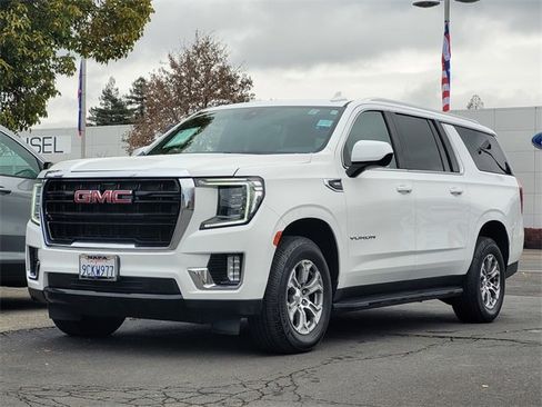 Used 2022 GMC Yukon XL SLE w/ Max Trailering Package image 10
