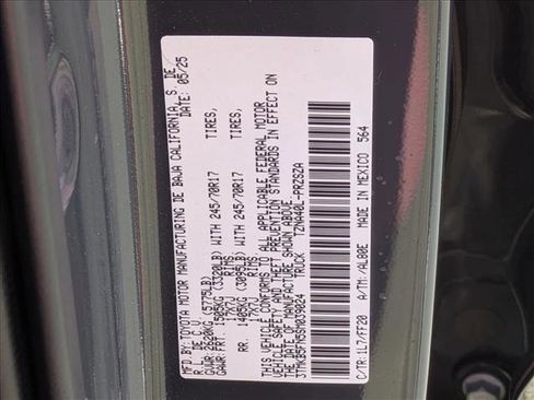 Certified 2025 Toyota Tacoma SR5 image 25