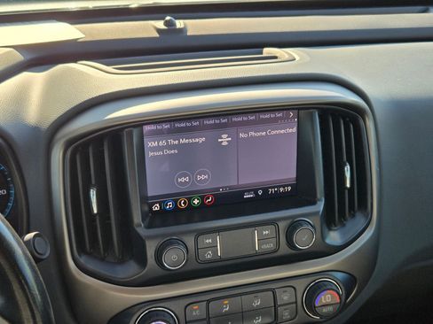 Used 2022 Chevrolet Colorado Z71 image 17