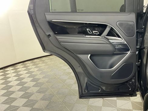 Used 2023 Land Rover Range Rover Autobiography image 26