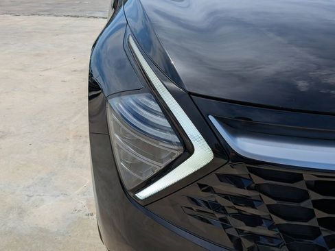 Certified 2025 Kia Sportage SX image 10