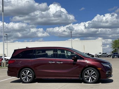 Certified 2020 Honda Odyssey Elite image 3