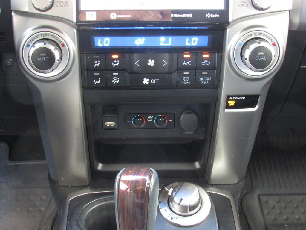 Used 2023 Toyota 4Runner Limited AWD/4WD image 30