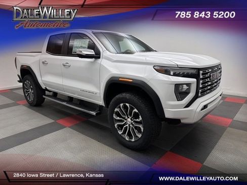 New 2026 GMC Canyon Denali image 1