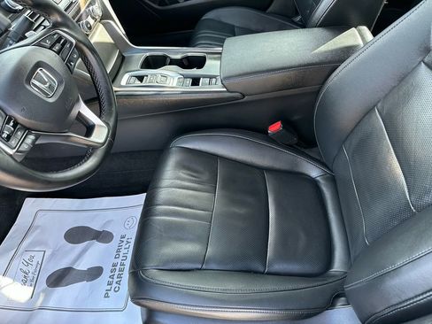 Used 2021 Honda Accord Touring image 31