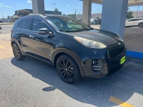 Used 2017 Kia Sportage EX w/ EX Technology Package FWD image 2