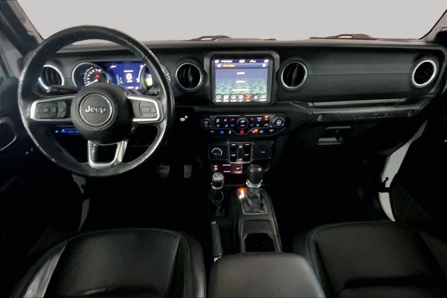 Used 2022 Jeep Wrangler Unlimited Rubicon 4xe w/ Cold Weather Group AWD/4WD image 15