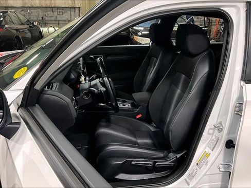 Used 2022 Honda Civic Sport image 8