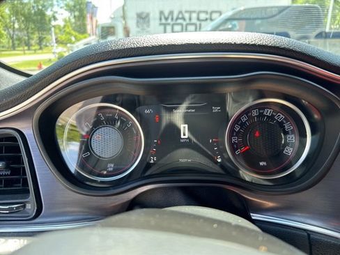 Used 2017 Dodge Challenger R/T Scat Pack RWD image 23