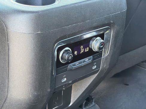 Used 2023 GMC Yukon SLT w/ Max Trailering Package image 31