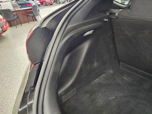 Used 2019 Hyundai Veloster 2.0 image 38