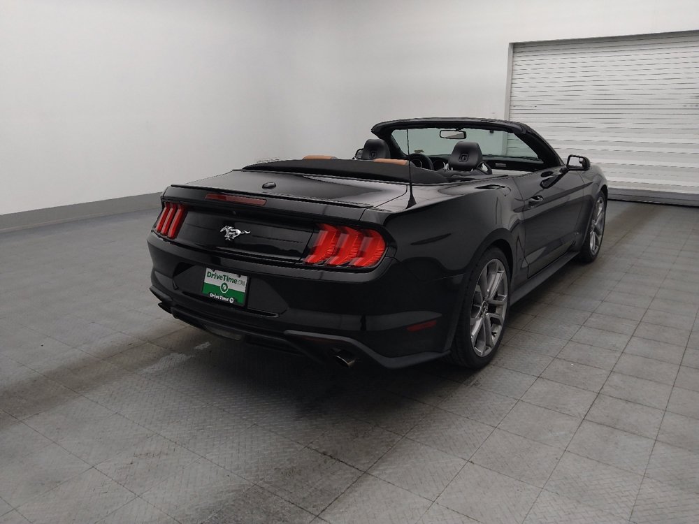 Used 2018 Ford Mustang Premium RWD image 9