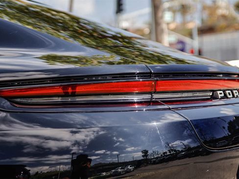 Used 2025 Porsche Panamera 4 image 7