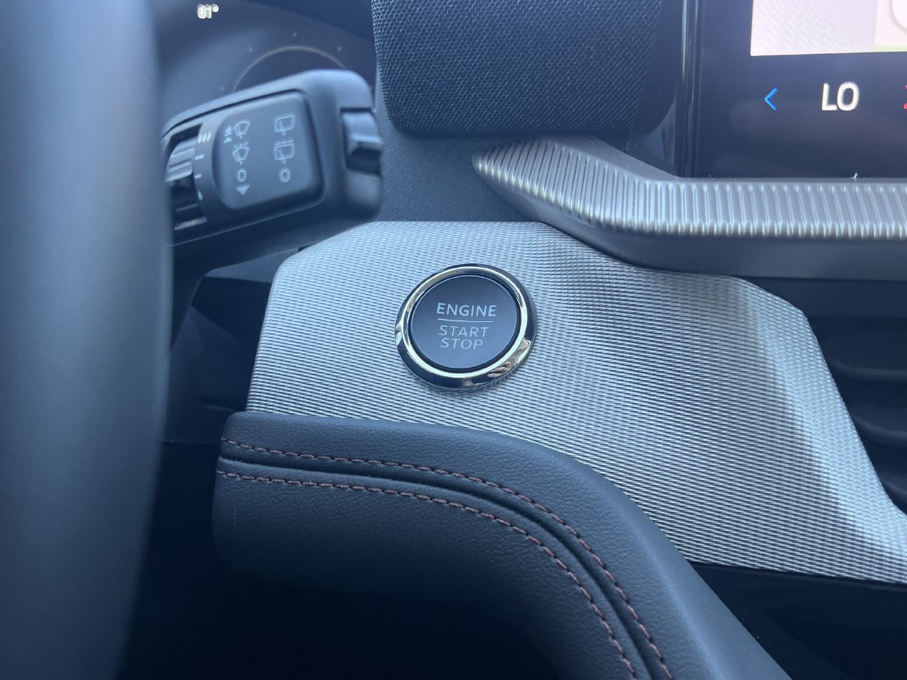 New 2026 Ford Explorer Active RWD image 6