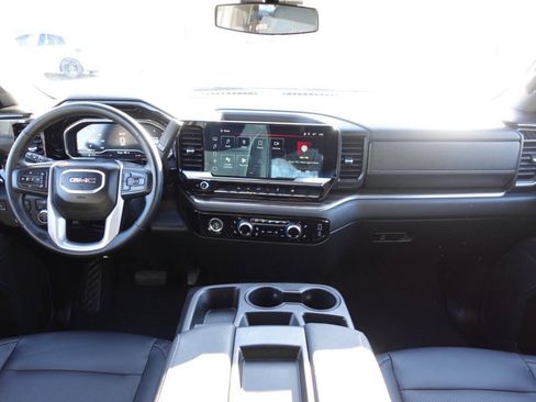 Used 2024 GMC Sierra 1500 Elevation image 34