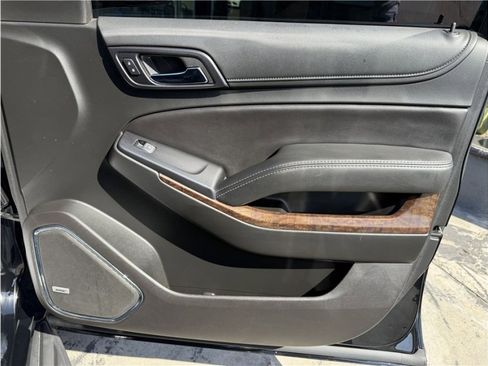 Used 2018 Chevrolet Suburban LT AWD/4WD image 27