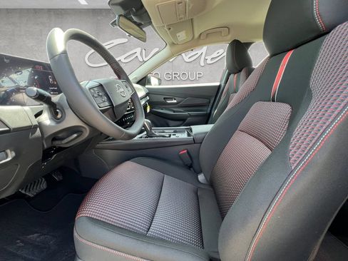 New 2026 Nissan Sentra SR w/ Floor Mat Package FWD image 20