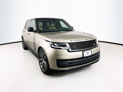 Used 2024 Land Rover Range Rover Long Wheelbase SE AWD/4WD image 3