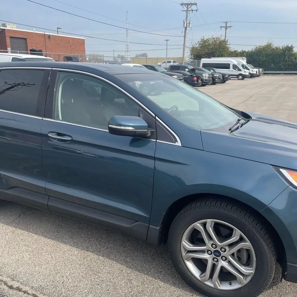 Used 2016 Ford Edge Titanium w/ Equipment Group 302A AWD/4WD image 13