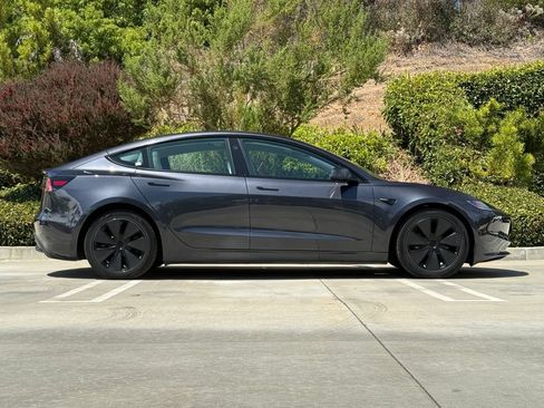 Used 2024 Tesla Model 3 Long Range AWD/4WD image 9