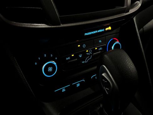 Used 2022 Ford Transit Connect XL FWD image 19