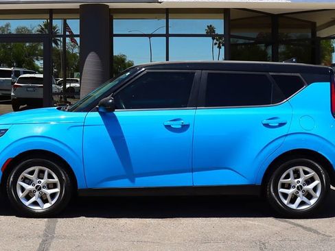 Used 2023 Kia Soul S FWD image 8