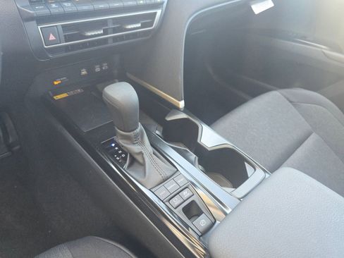 Used 2026 Toyota Camry LE w/ Convenience Package FWD image 16