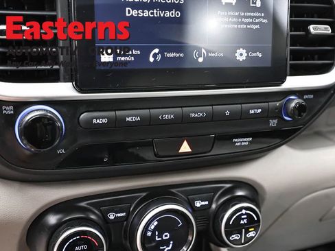 Used 2023 Hyundai Venue SEL image 20