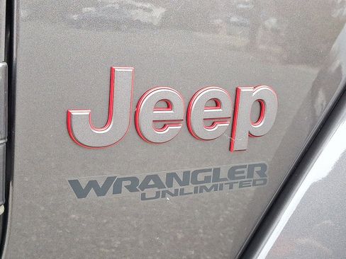 Used 2021 Jeep Wrangler Unlimited Rubicon image 28