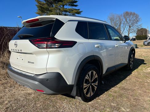 Used 2023 Nissan Rogue SV w/ SV Premium Package image 5
