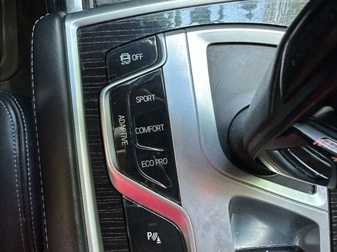 Used 2018 BMW 750i xDrive image 40