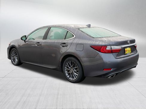 Used 2018 Lexus ES 350 w/ Premier Package image 5