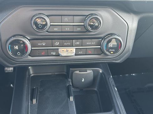 New 2025 Ford Bronco Big Bend AWD/4WD image 15