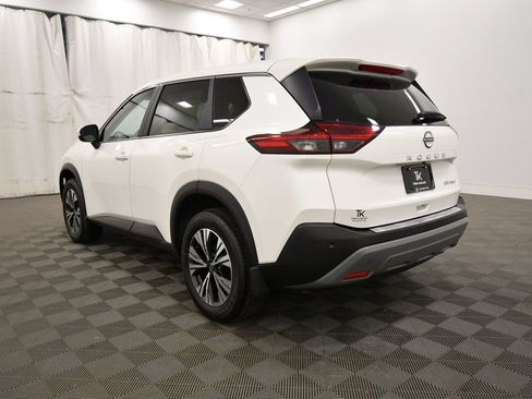 Used 2023 Nissan Rogue SV AWD/4WD image 5
